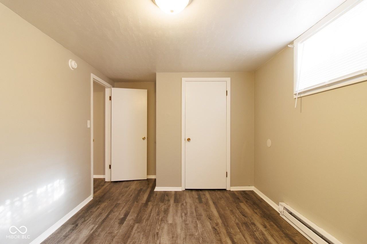 4849 N Bolton Ave #6 - Photo 5 of 9