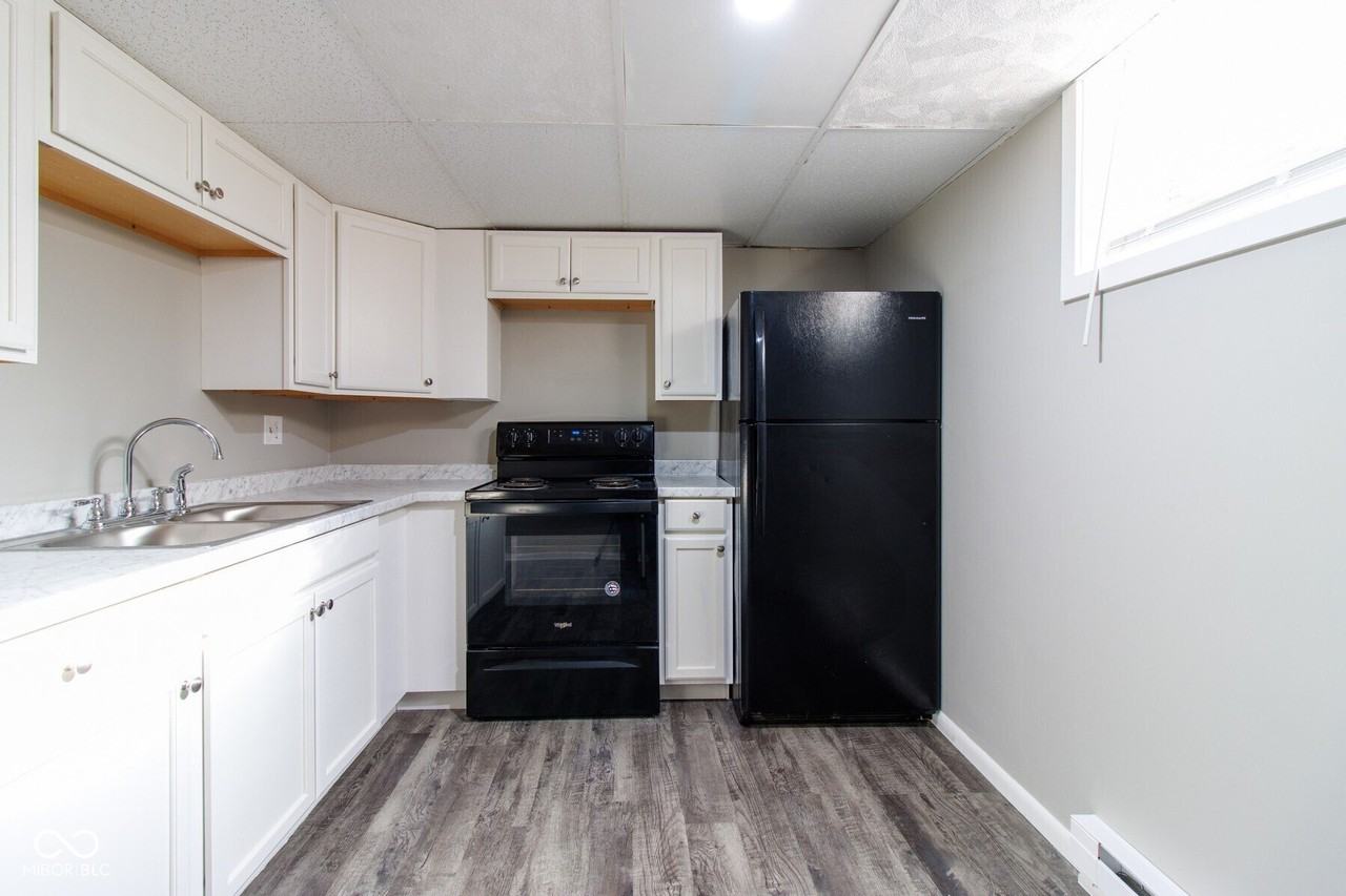 4849 N Bolton Ave #6 - Photo 6 of 9