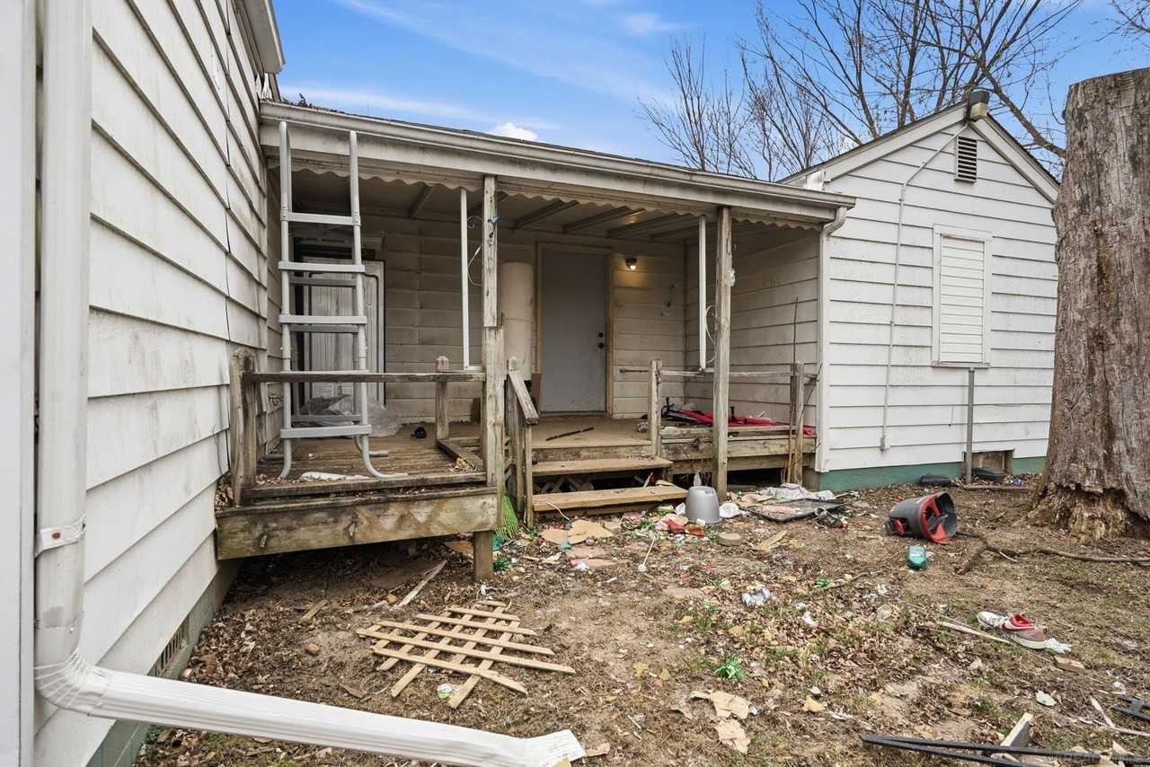 925 Leland St - Photo 7 of 17