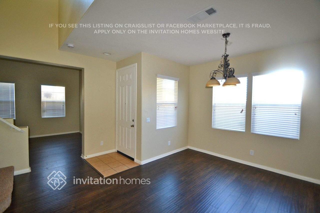 4308 Vahan Ct - Photo 2 of 14