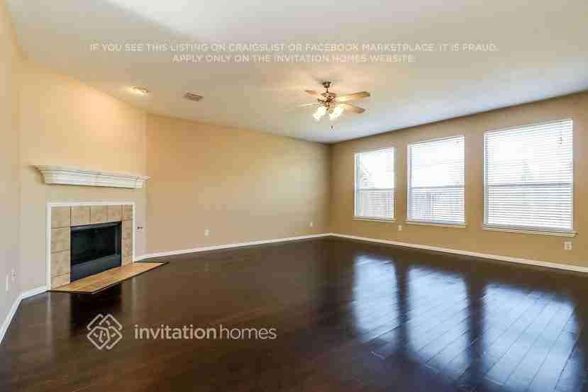 12301 Macaroon Ln - Photo 3 of 19