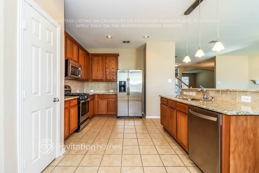 12301 Macaroon Ln - Photo 7 of 19