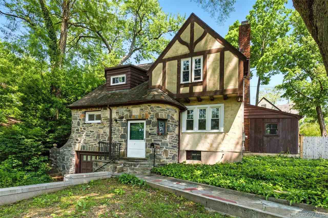 1 Kennedy Pl - Photo 2 of 33