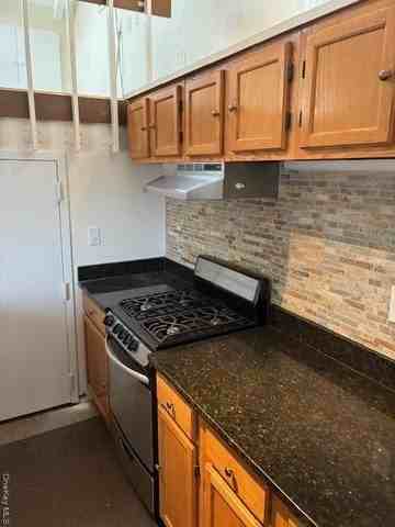 909 Route 9w S - Photo 5 of 17