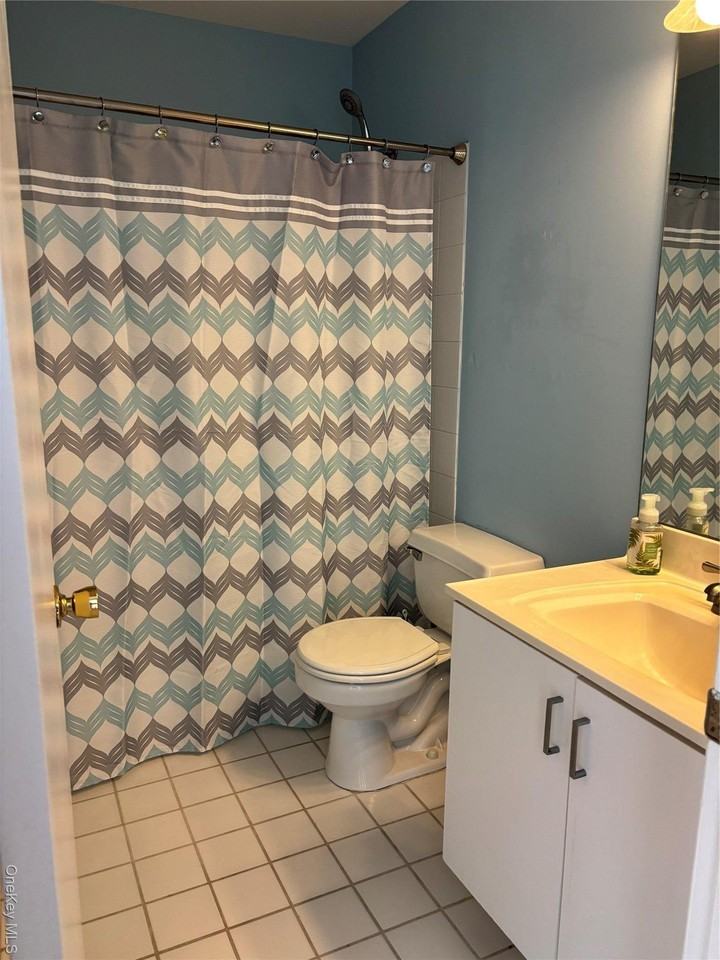 825 Spring Lake Dr - Photo 5 of 11