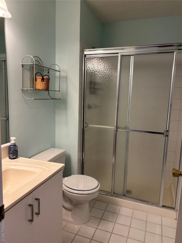 825 Spring Lake Dr - Photo 6 of 11