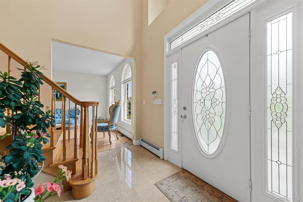 20 Goshen Rd - Photo 2 of 38