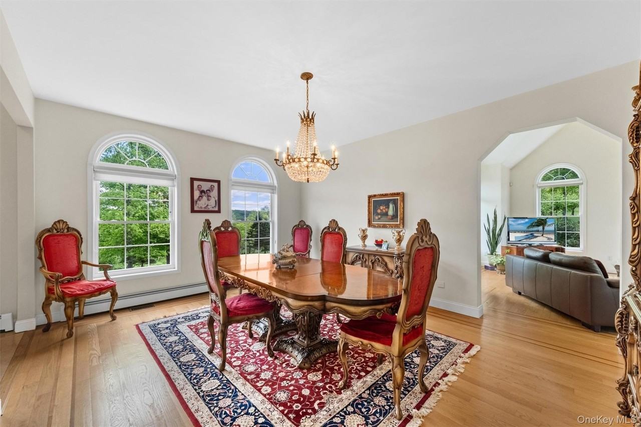 20 Goshen Rd - Photo 5 of 38