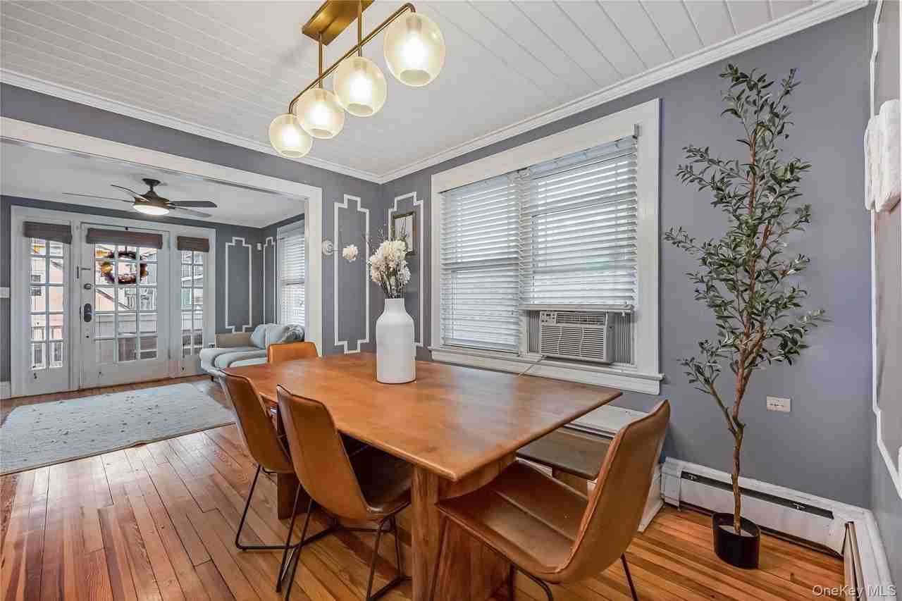 96 Oregon St - Photo 5 of 19