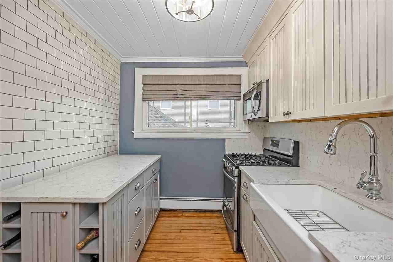 96 Oregon St - Photo 7 of 19