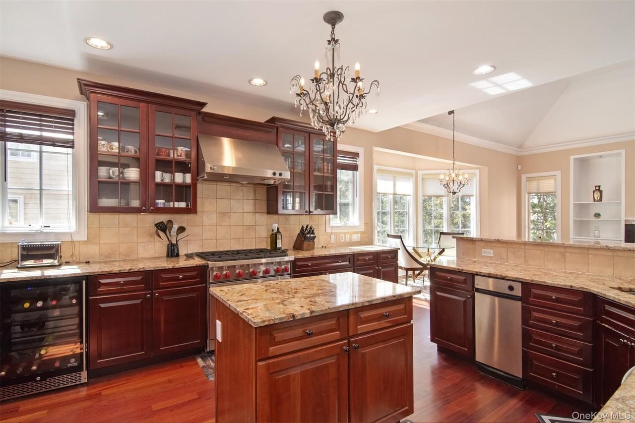 9 Stony Gate Oval - Photo 3 of 29