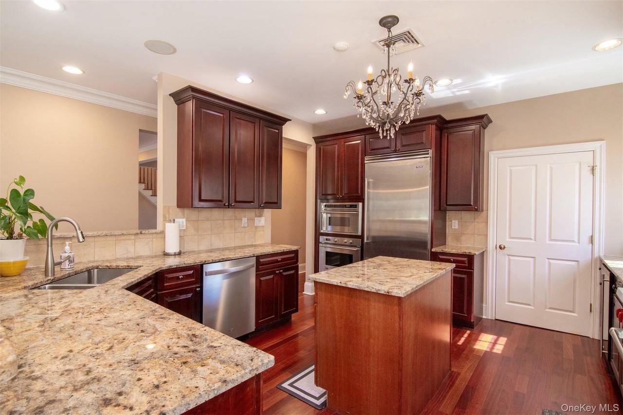 9 Stony Gate Oval - Photo 7 of 29