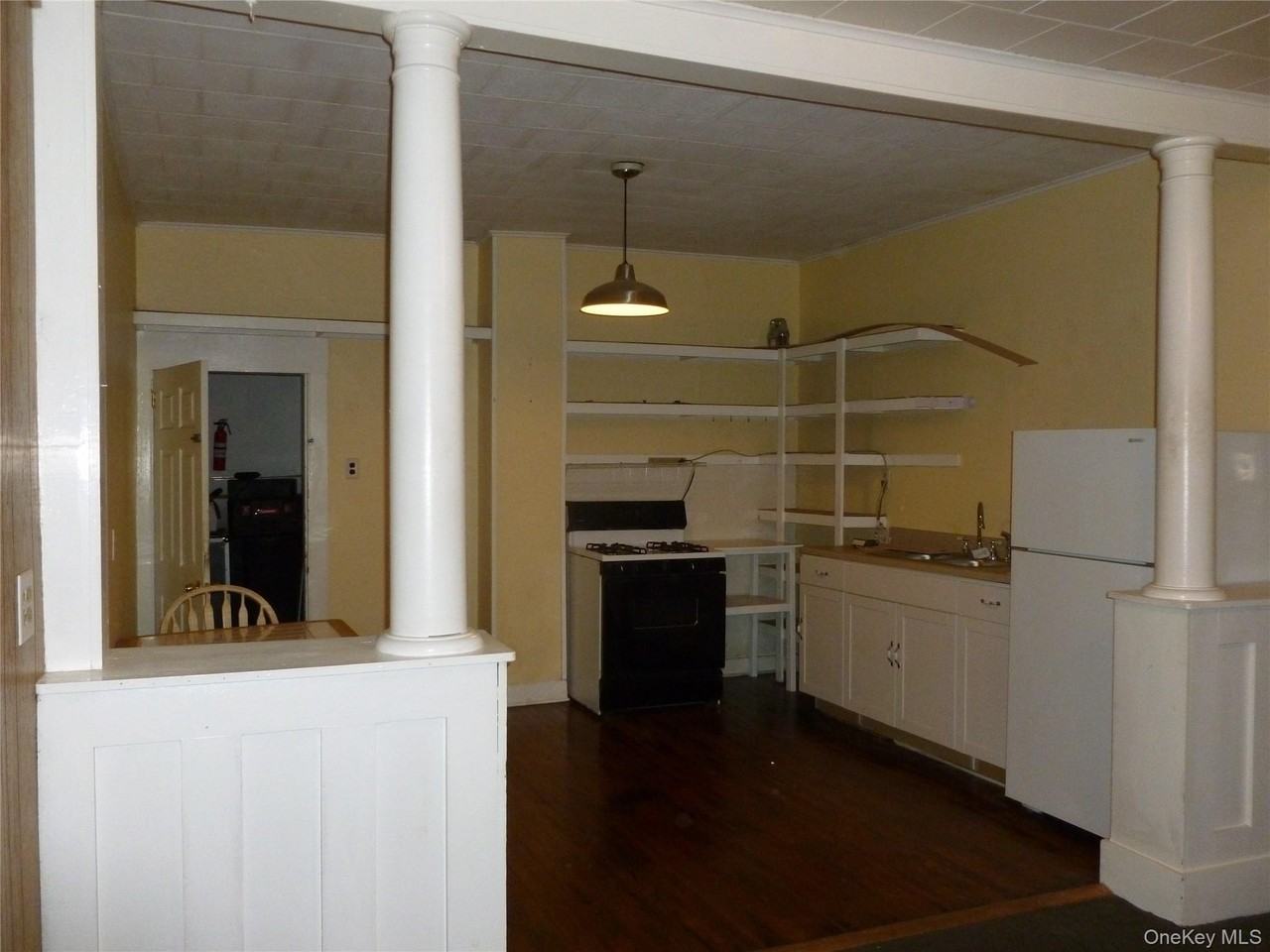 19 Main St Apt 2 - Photo 6 of 10