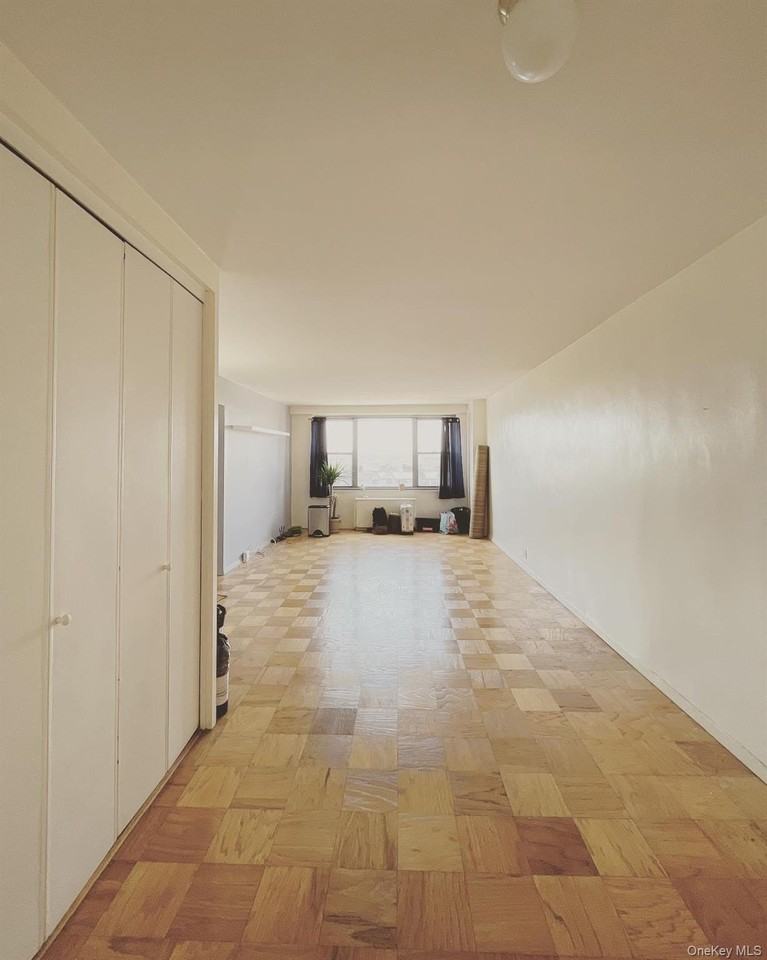 7025 Yellowstone Blvd Apt 10q - Photo 4 of 13