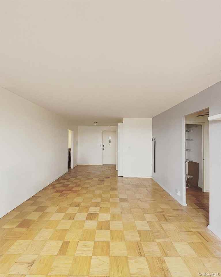 7025 Yellowstone Blvd Apt 10q - Photo 7 of 13