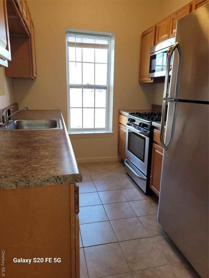 268 Ruth Ct - Photo 2 of 14