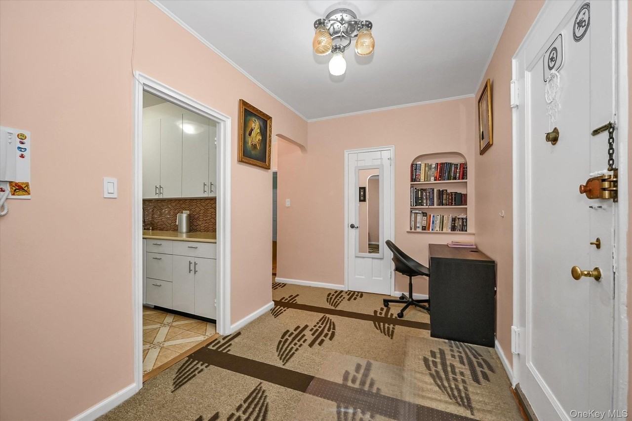 9941 64th Ave Apt E11 - Photo 2 of 21