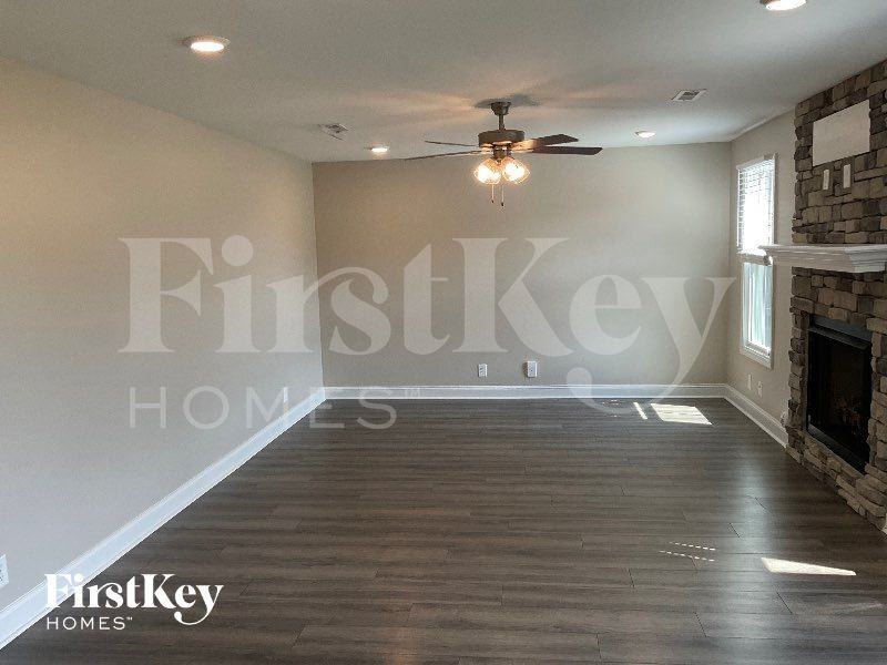 1050 Creek Way - Photo 3 of 13