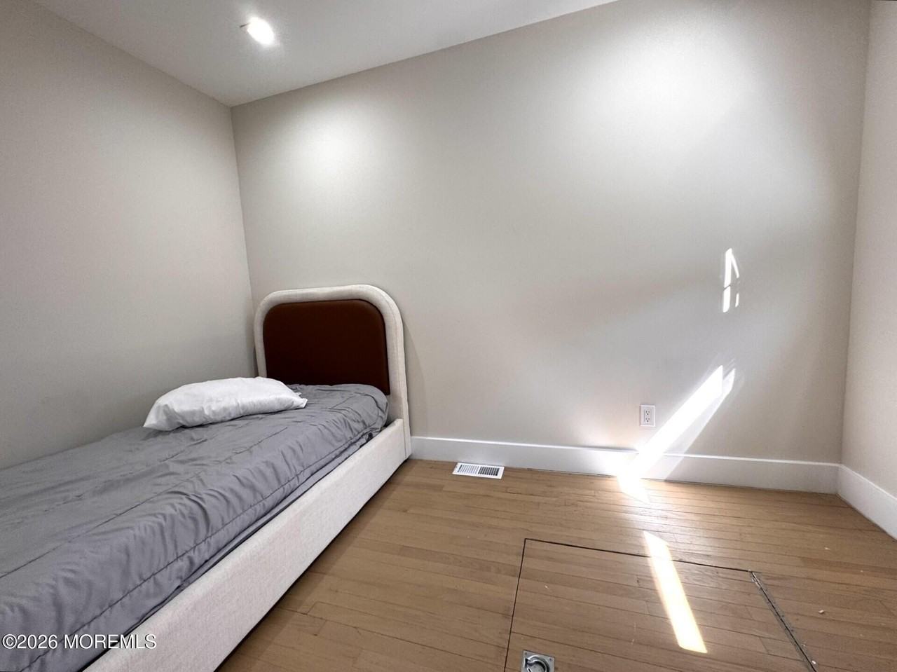 70 Maryland Ave - Photo 7 of 14