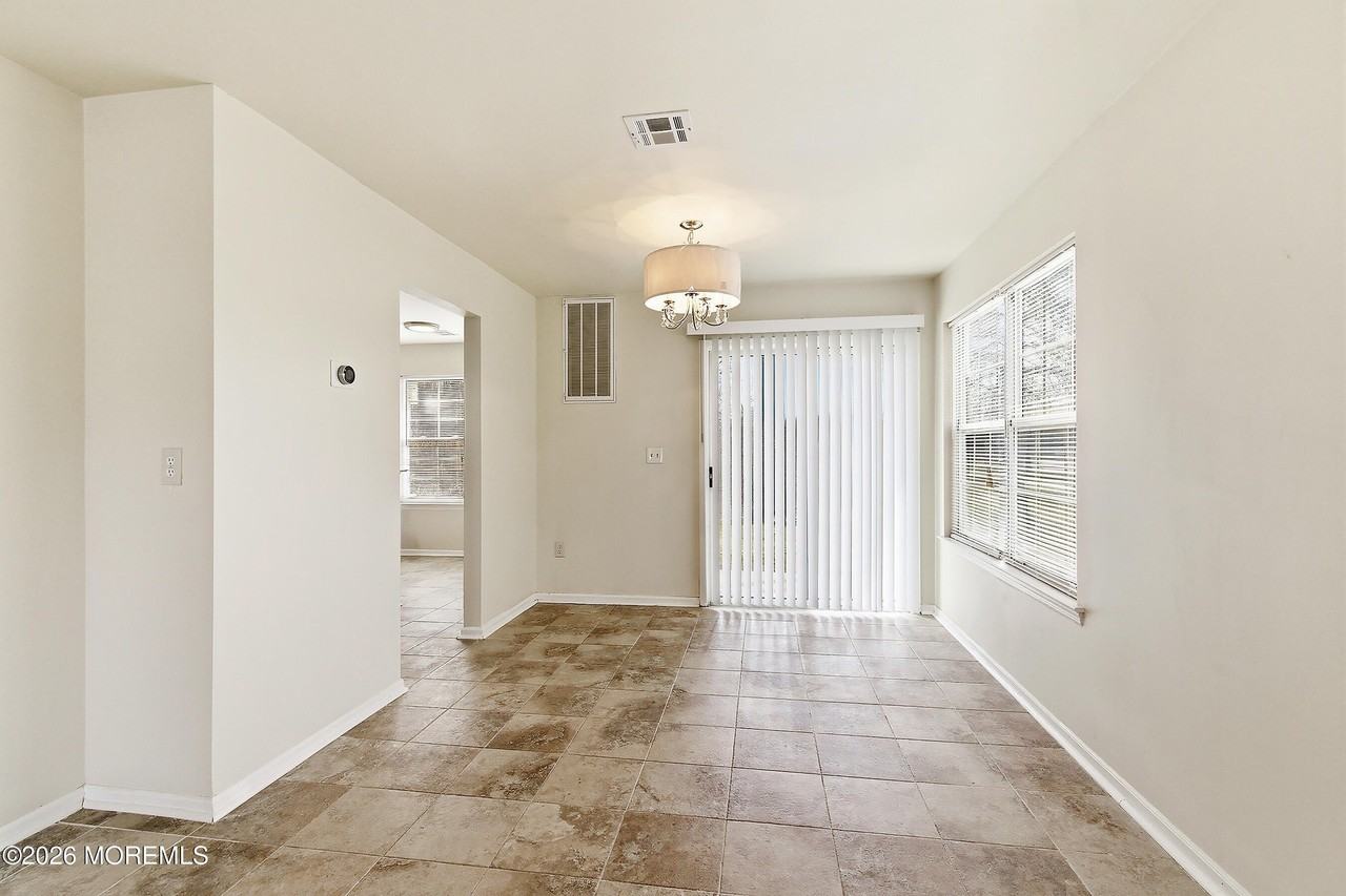 2 Jodhpur Ct - Photo 4 of 17