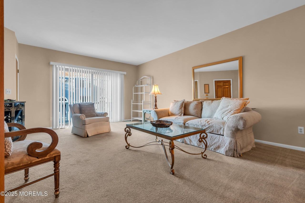 4 Black Pine Ln - Photo 7 of 50