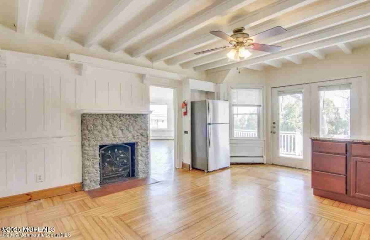 1737 Belmar Blvd Apt E - Photo 6 of 20