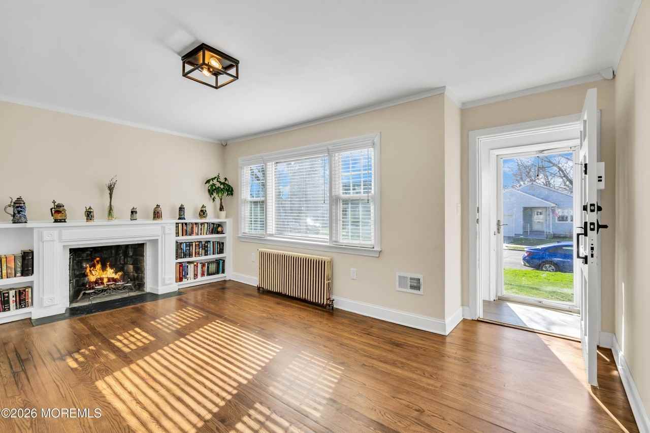 24 Saint Nicholas Pl - Photo 6 of 45