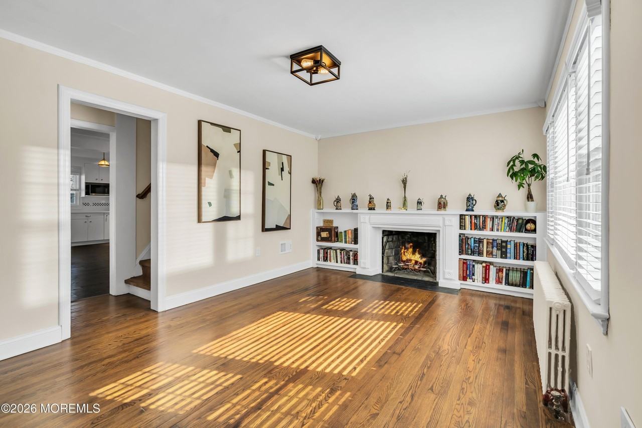 24 Saint Nicholas Pl - Photo 7 of 45