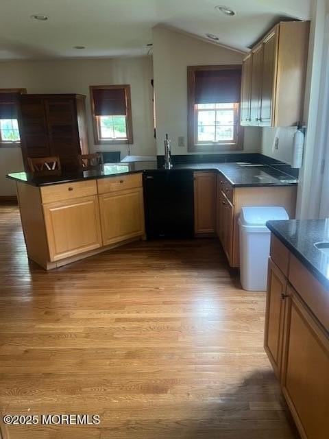 8 Roseld Ct - Photo 2 of 7