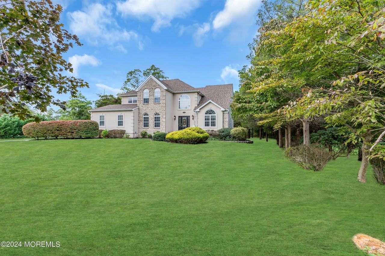 1562 Priscilla Ct - Photo 5 of 50