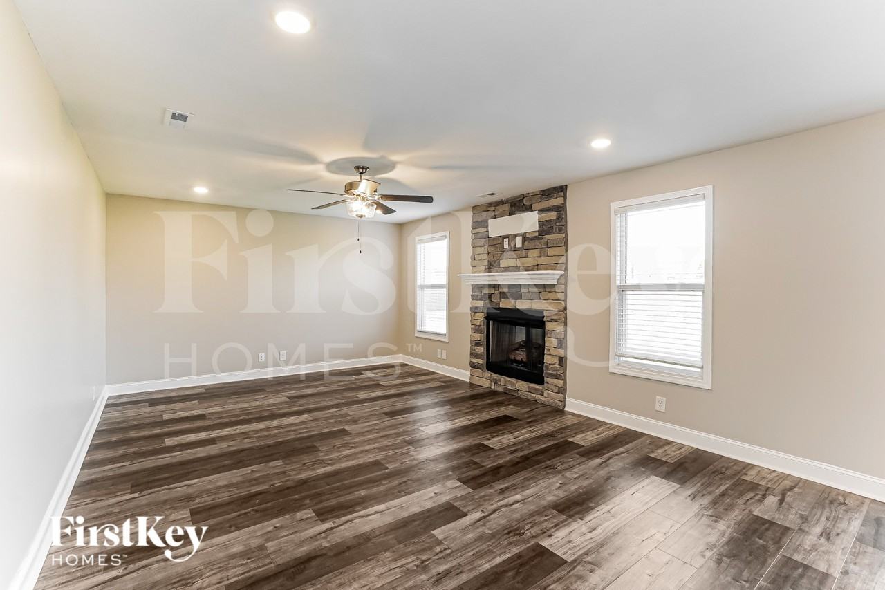 1103 Eagles View Dr - Photo 3 of 19