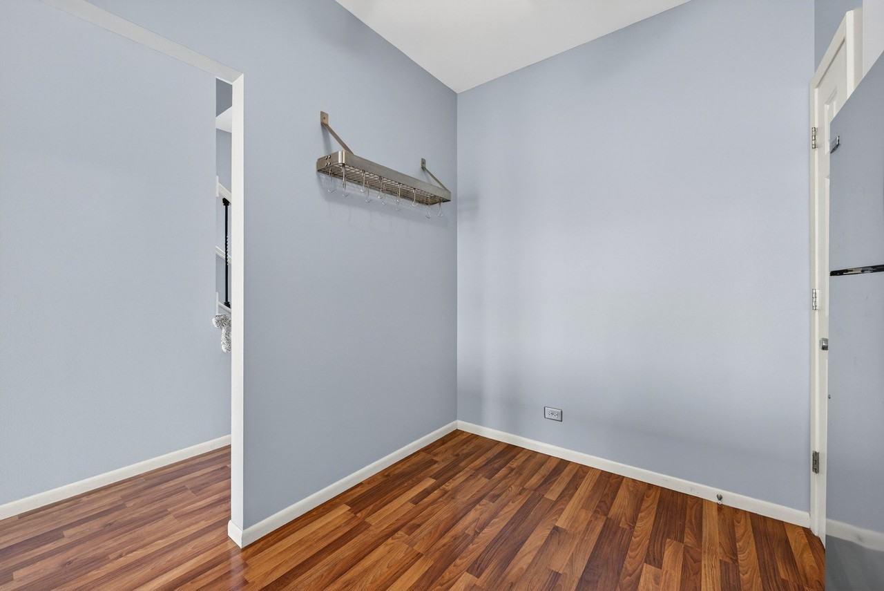 1454 Eagle Ct Unit 1454 - Photo 6 of 32