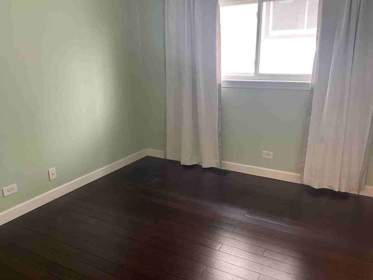 566 W Comstock Ave - Photo 7 of 13