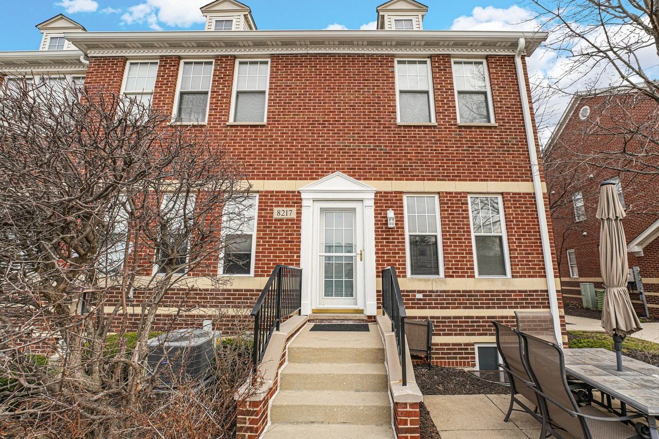 8217 Lincoln Ave