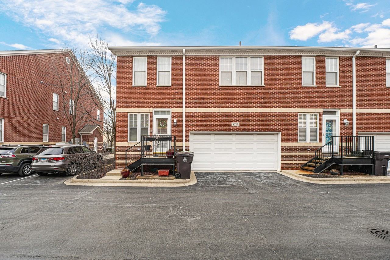 8217 Lincoln Ave - Photo 4 of 27