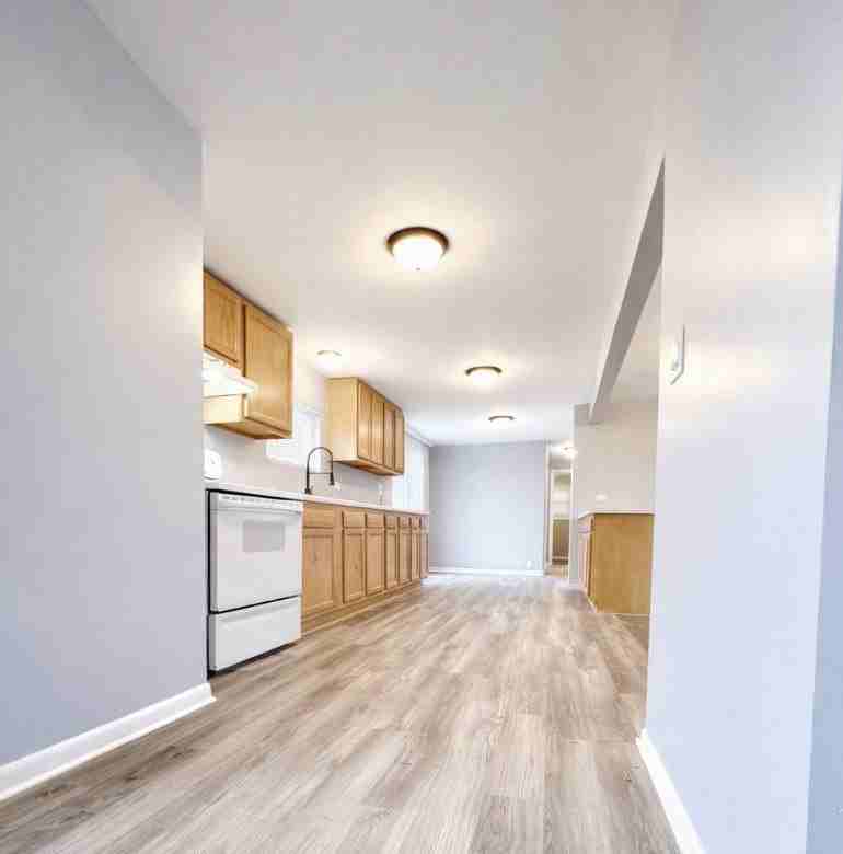 725 S Spencer Rd - Photo 6 of 12