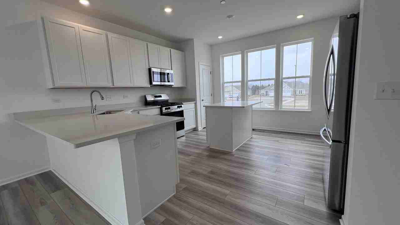 12387 Tinsley St - Photo 4 of 25