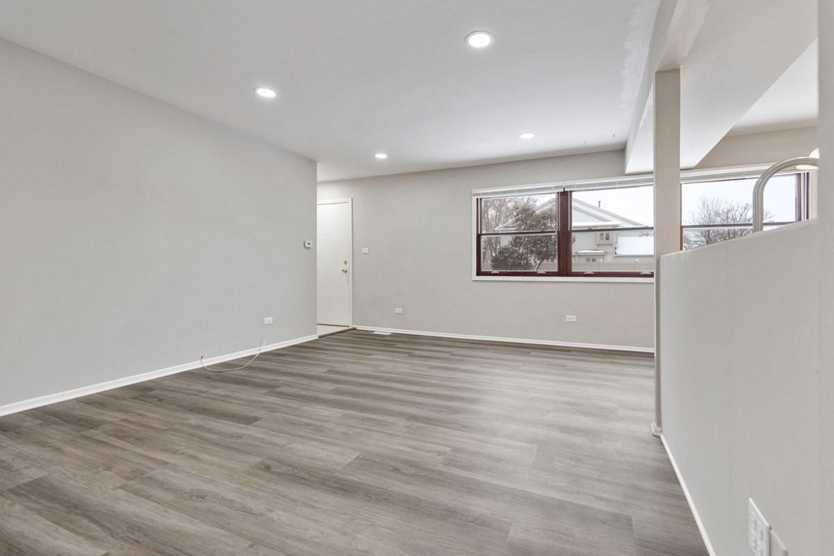 262 Inverrary Ln - Photo 4 of 25