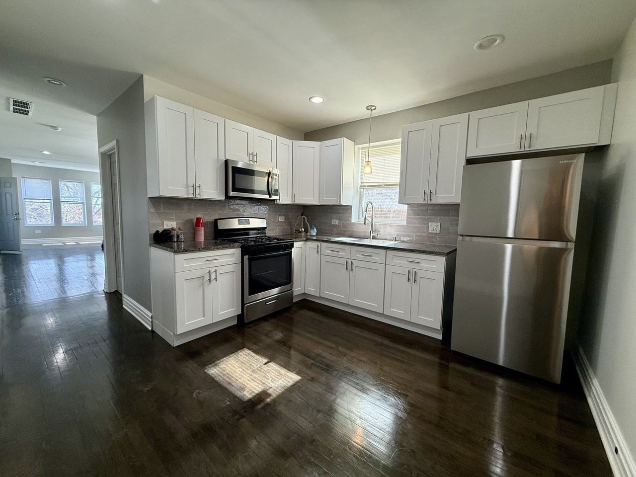 2118 S 59th Ave Unit 3 - Photo 7 of 11