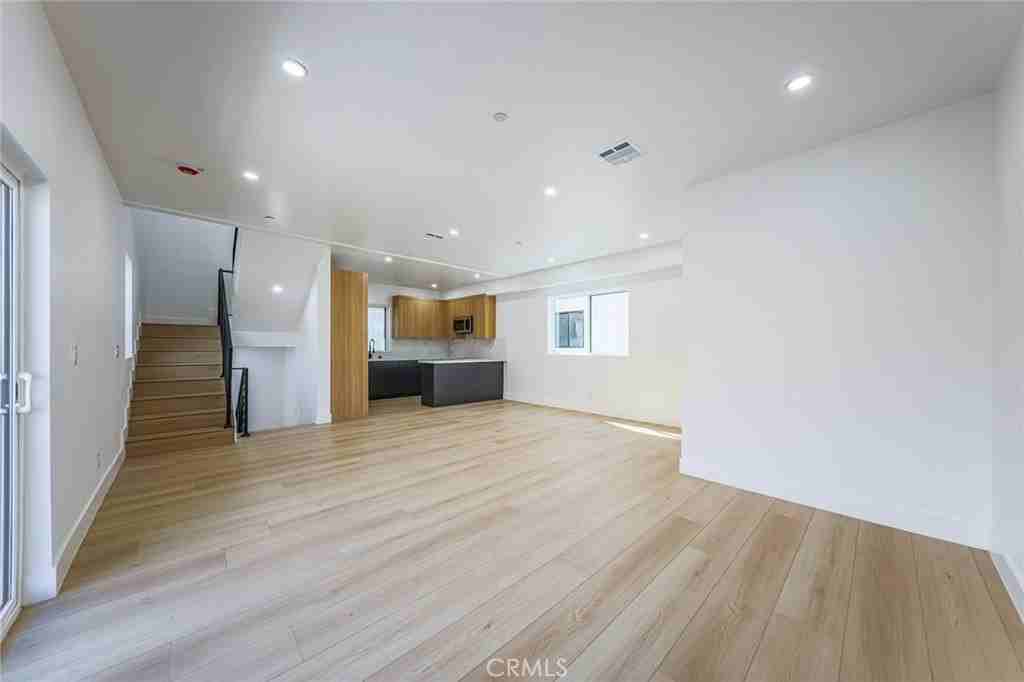 1239 N Orange Dr #1 - Photo 7 of 15