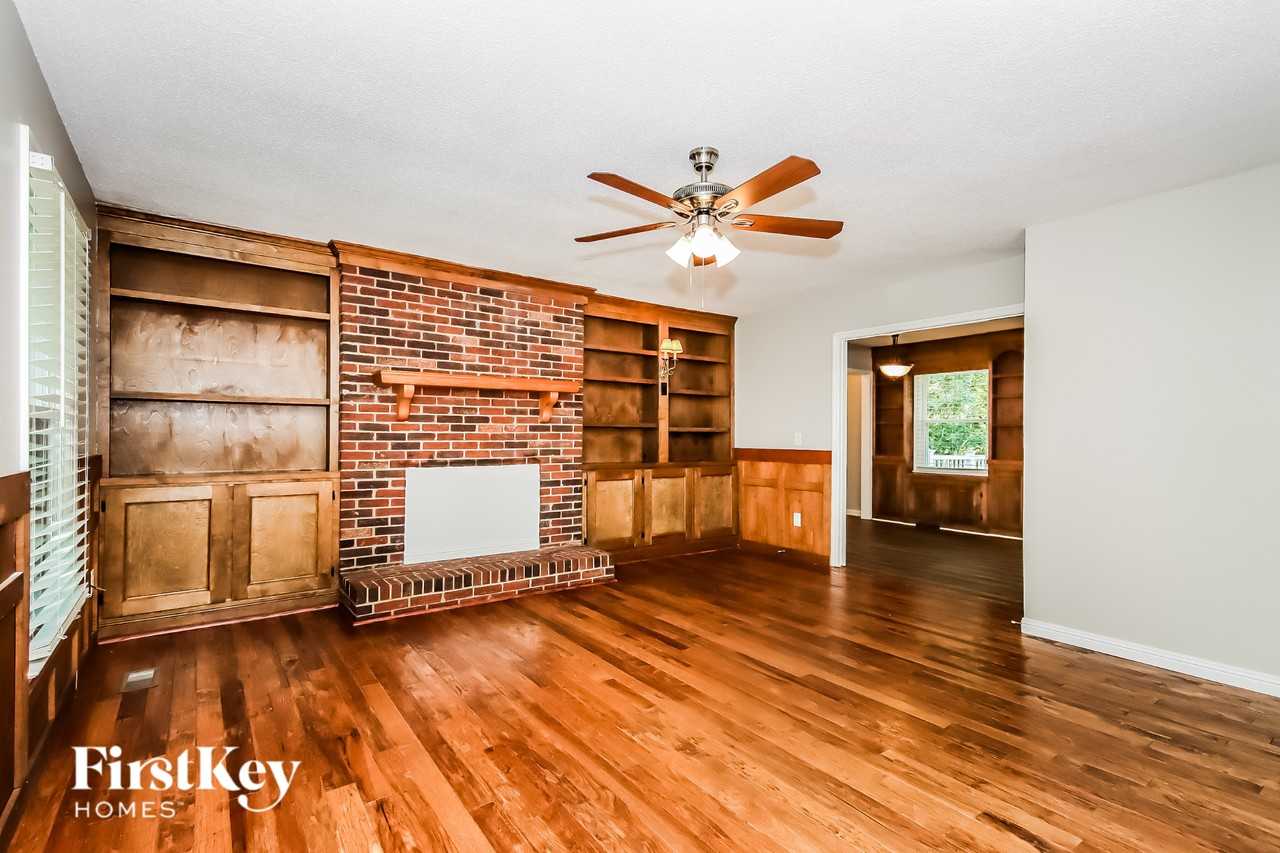 6917 Forest Manor Dr - Photo 2 of 15