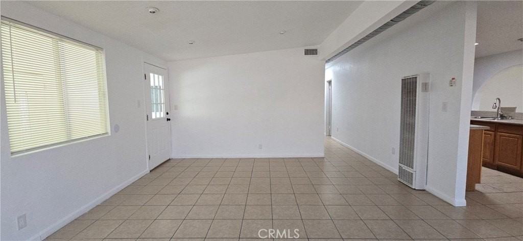 21780 Snowview Dr - Photo 7 of 42