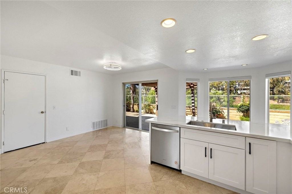 5 Sanderling Ln - Photo 4 of 31