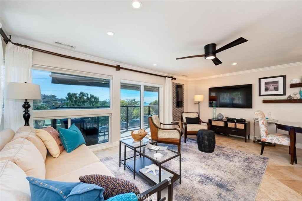 174 Cliff Dr #F - Photo 5 of 33