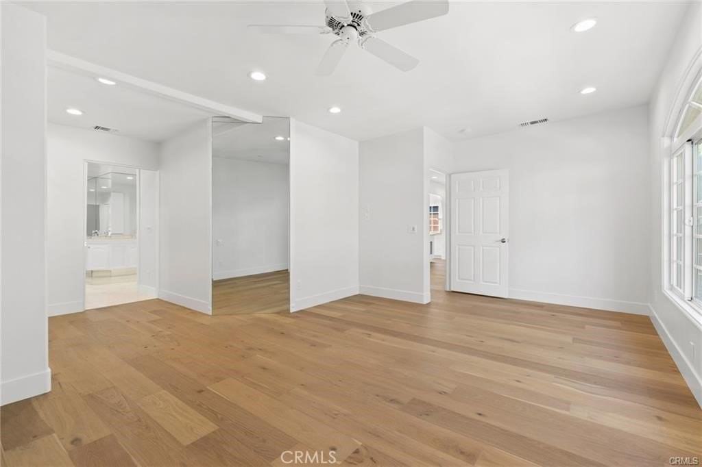 369 E 20th St - Photo 7 of 16