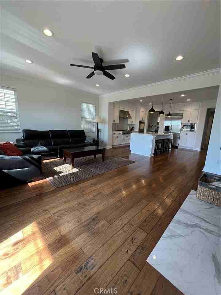 72 Downing St - Photo 5 of 22