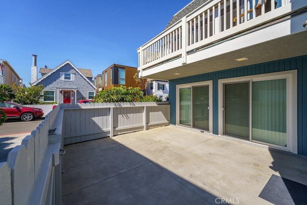 114 44th St #B - Photo 2 of 30