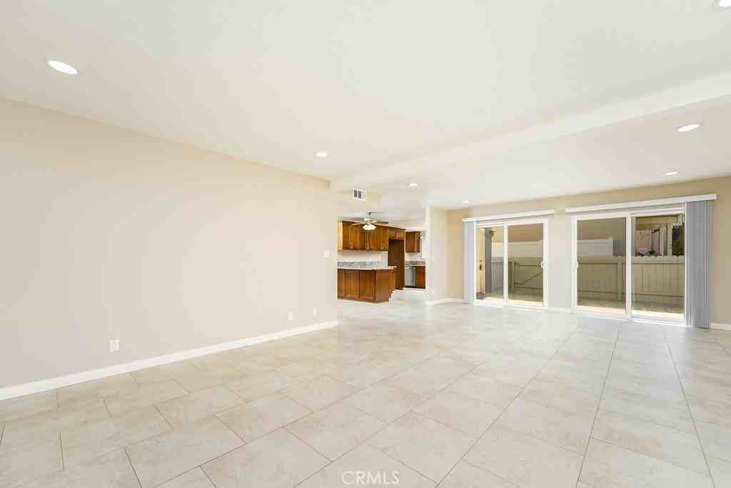 114 44th St #B - Photo 7 of 30