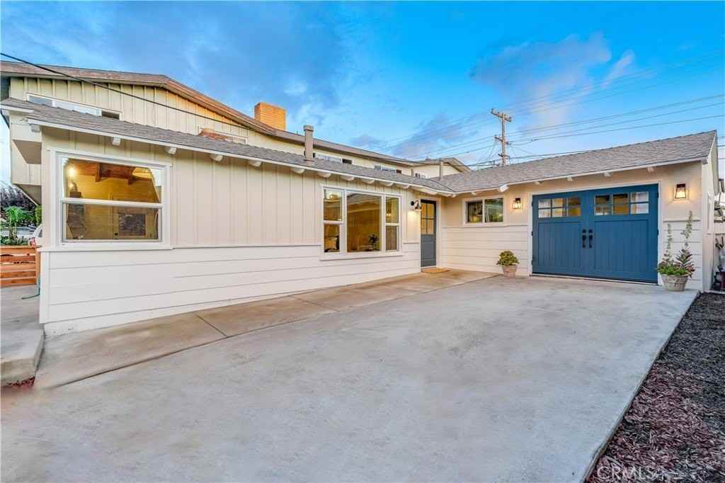 325 W Avenida Palizada - Photo 2 of 32