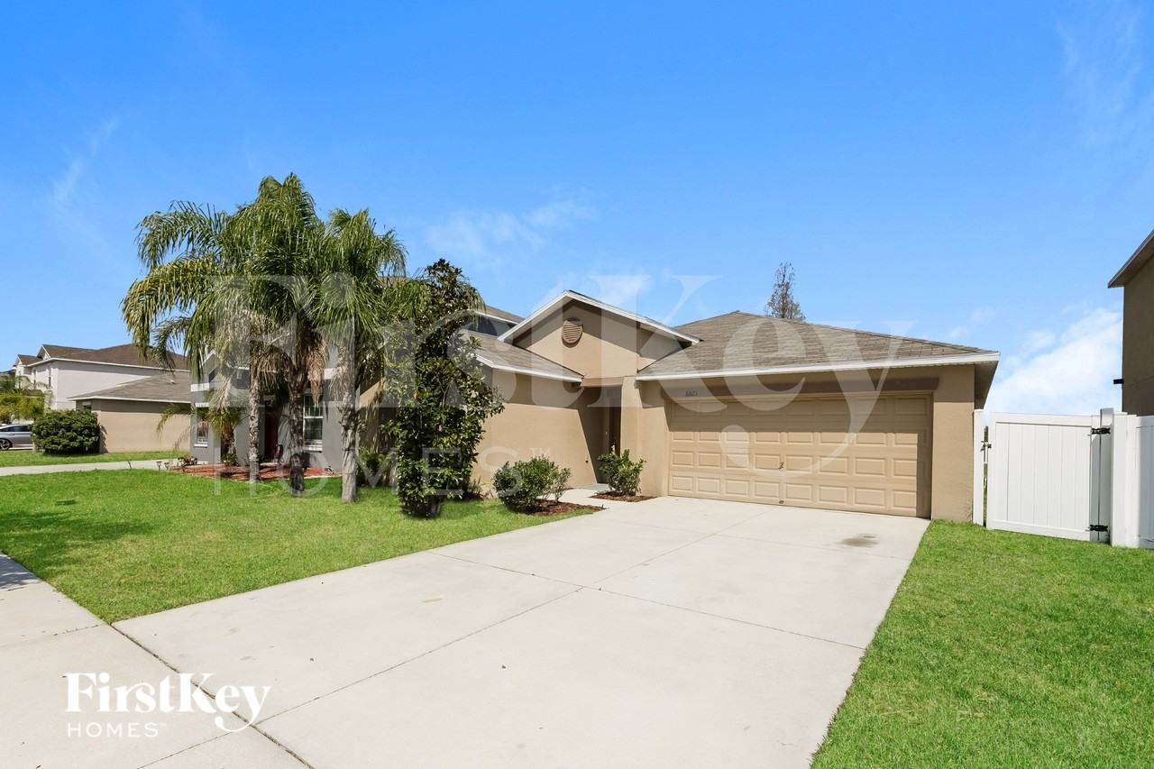 10621 Standing Stone Dr - Photo 2 of 19
